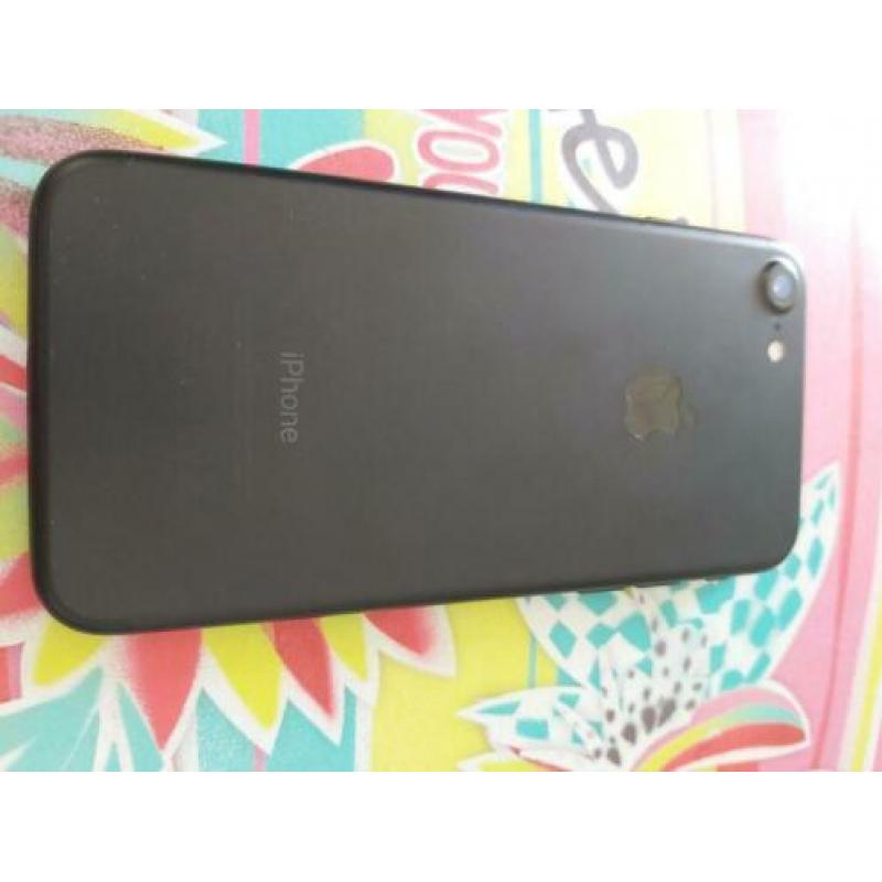Iphone 7 te koop . Zit geen oplader bij. 32 GB