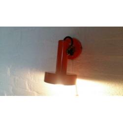 Vintage retro wandlamp spot Philips oranje jaren 60.