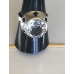 830 zilveren Finland ring met bergkristal..maat 18.5