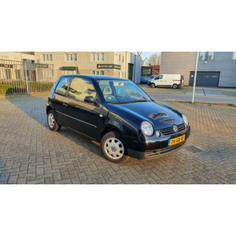Volkswagen Lupo 1.4 44KW 2001 Zwart - APK tot 01-2021