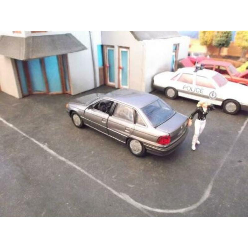 1/43 Opel Astra F Sedan - Gama metallic-antraciet