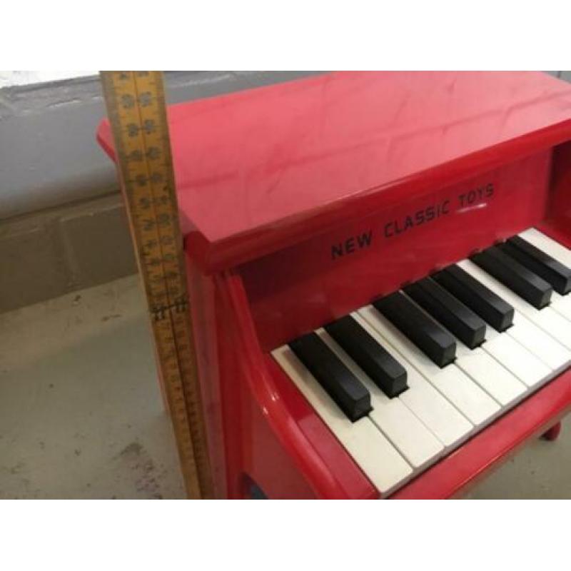New Classic Toys kinder piano
