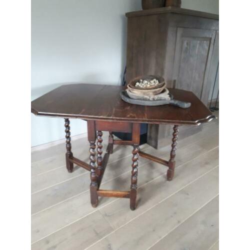 Antieke hangoortafel