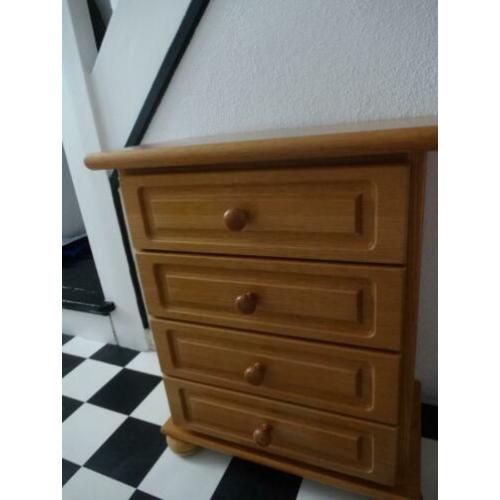 beuken kastje met lades