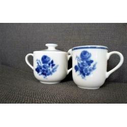 Melkkan en suikerpot Blauwe roos Douwe Egberts.