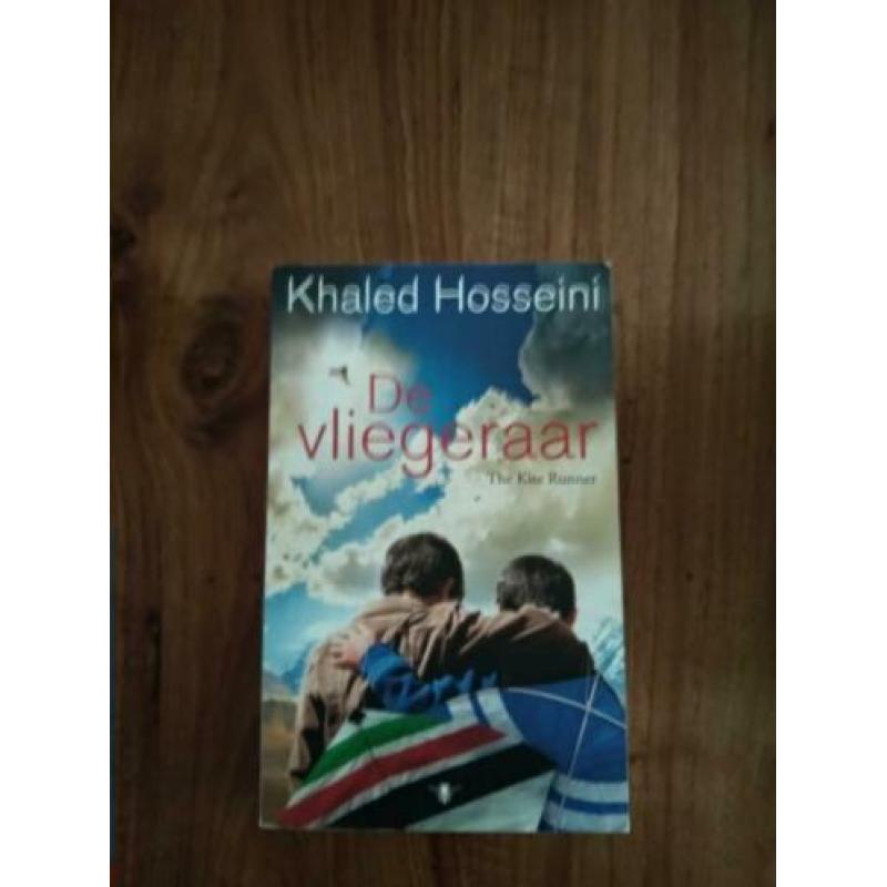 Boek, Khaled Hoesseini 'De Vliegeraar'