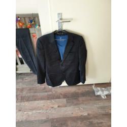 Pak dolce en gabanna donkerblauw met een fijn witte streep