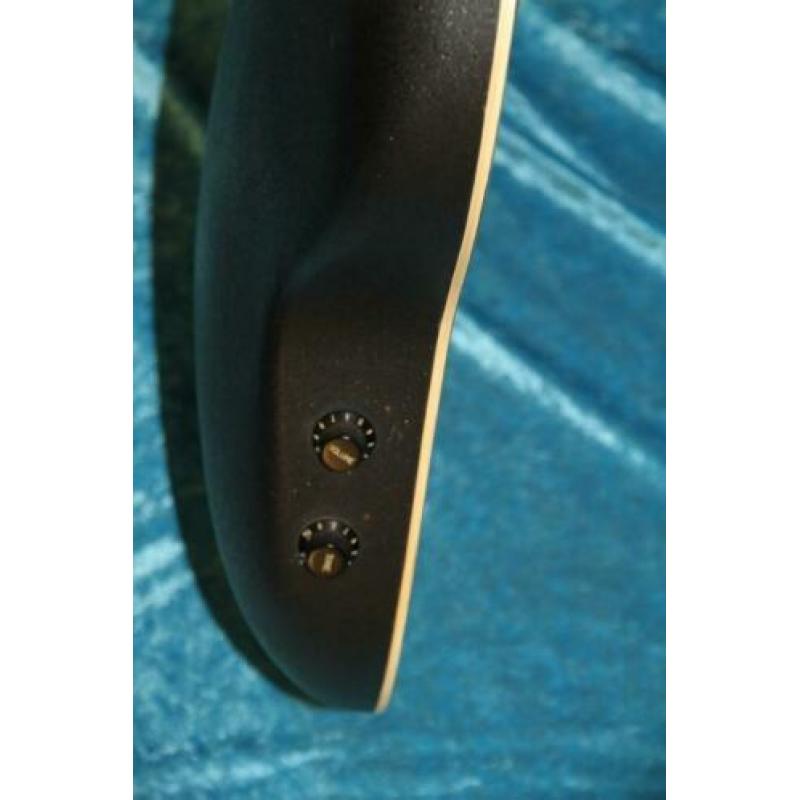 Ovation Celebrity CC57 1990