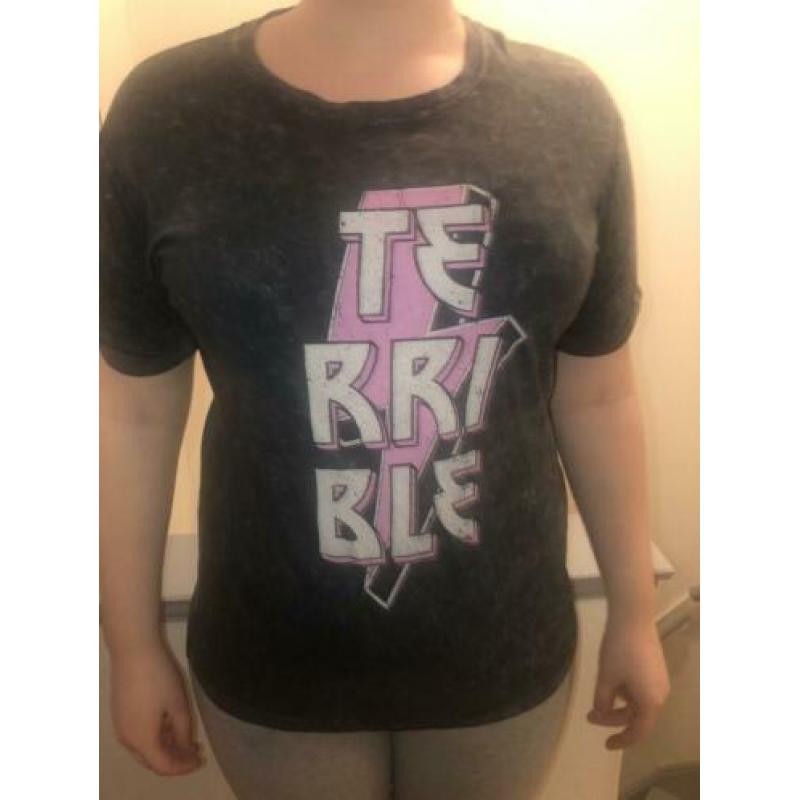Grijs tshirt met roze maag l