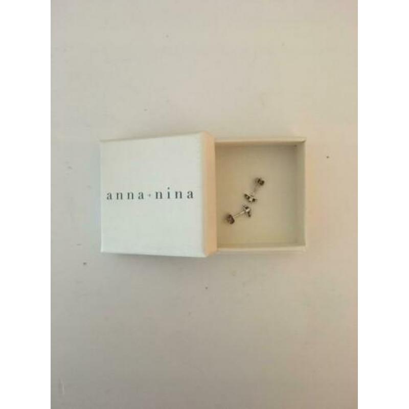 Anna + Nina “Bindi Dot Stud Silver”
