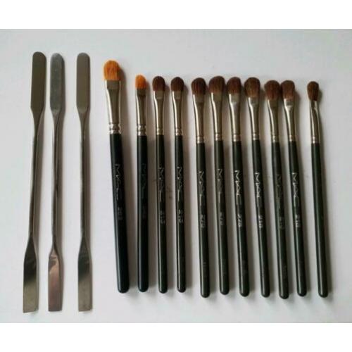 Diverse MAC Eye Brushes - 213, 216, 242 & 275