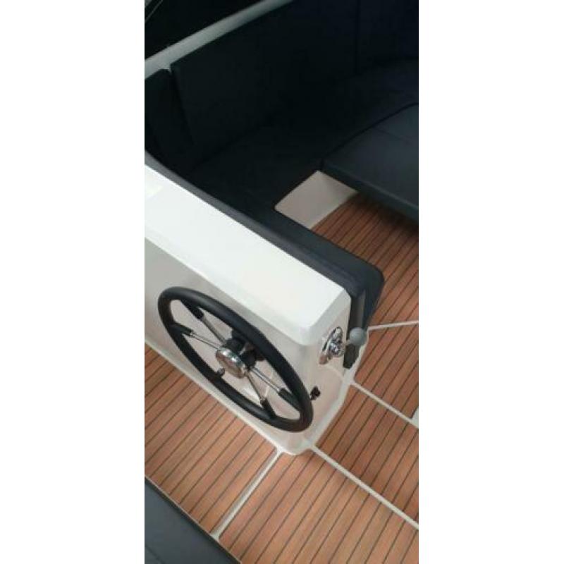 NIEUW! 4 Family 630 Tender met 30pk +extra’s! ACTIEPRIJS!!