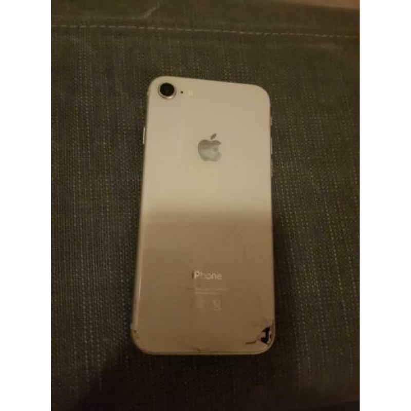 iphone 8 64GB (kleine schade)