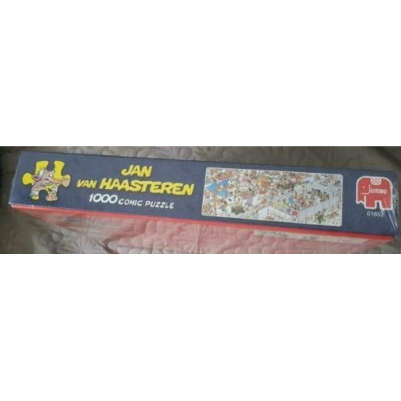 Nieuwe Jan van Haasteren puzzel At the beach / Op het strand