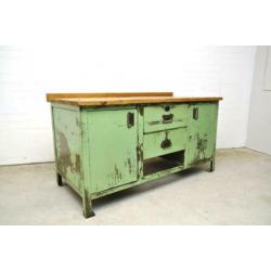 Industrieel kookeiland dressoir industriële buitenkeuken