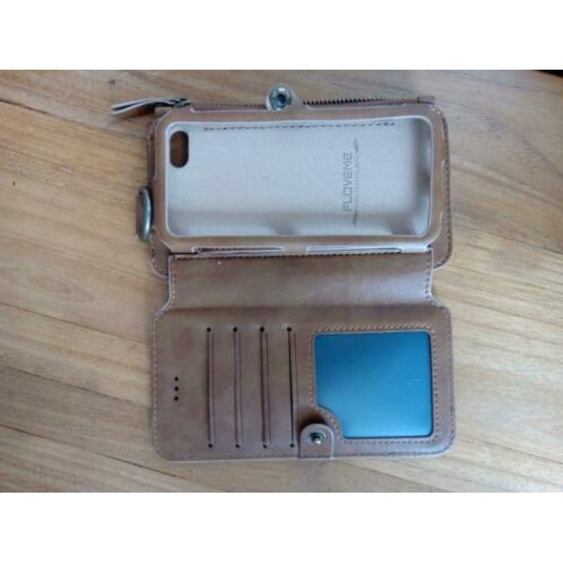 Bruin hoesje voor de telefoon iPhone 5S inclusief portemonne