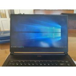 gaming laptop (rtx 2080 maxQ)