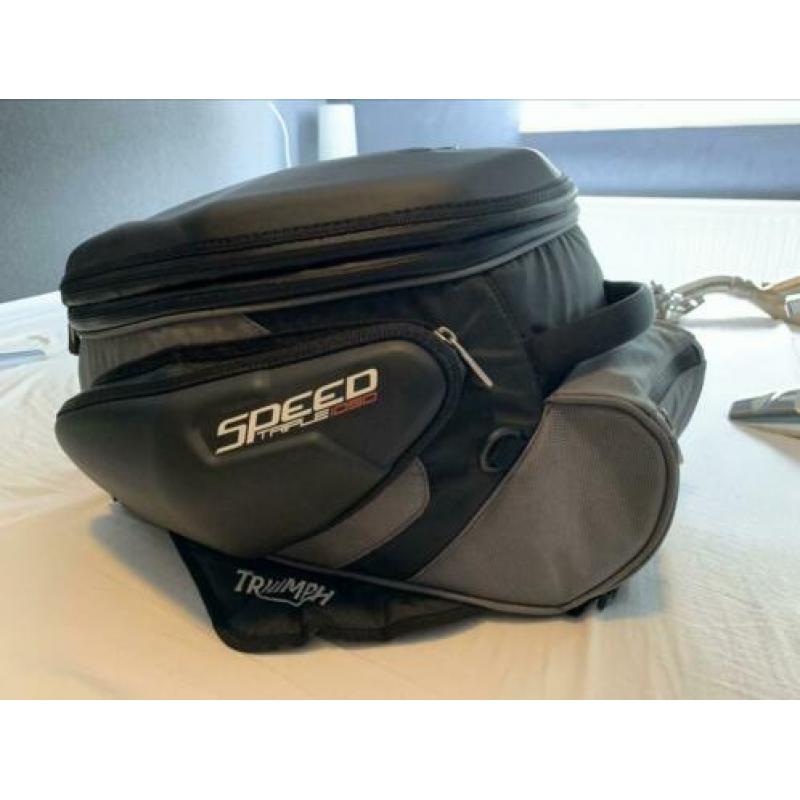 Triumph Speed Triple tanktas