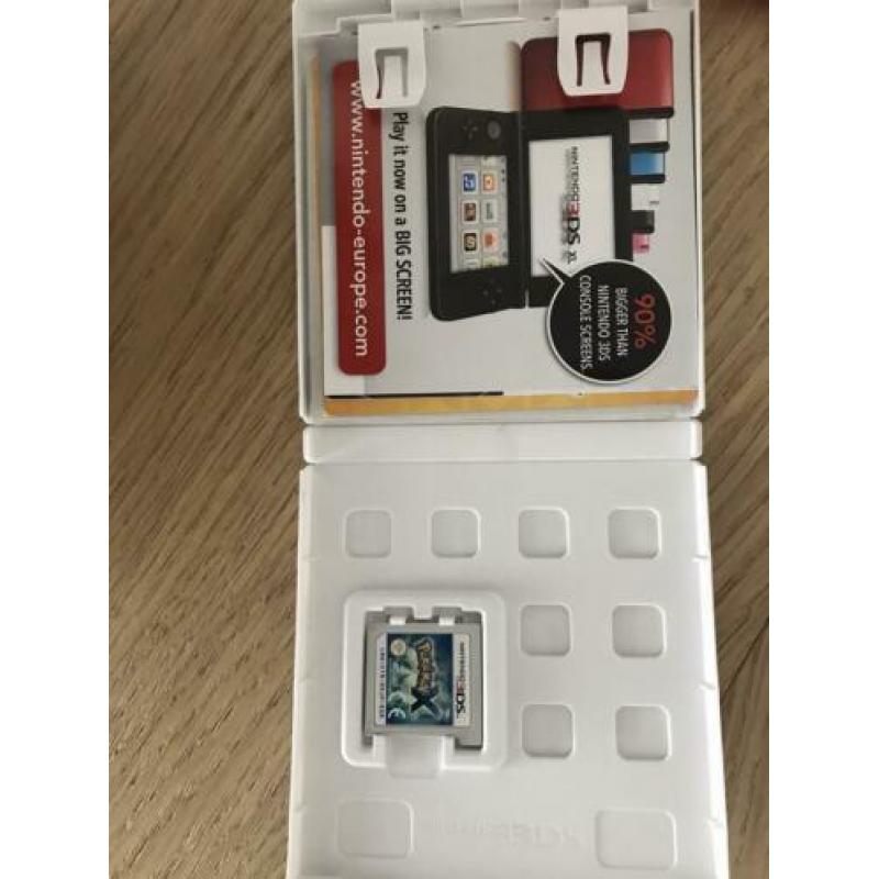 3DS Nintendo roze met animal crossing en Pokémon