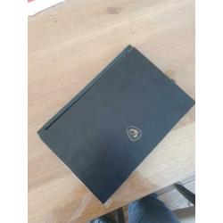 gaming laptop (rtx 2080 maxQ)