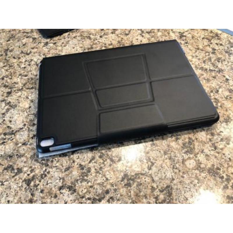 iPad Pro 10.5 hoes met keyboard