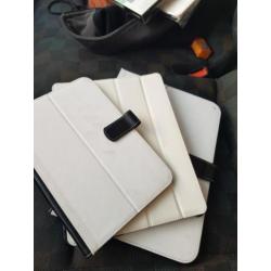 Partij 3900 stuks ipad/tablet hoezen MOET WEG