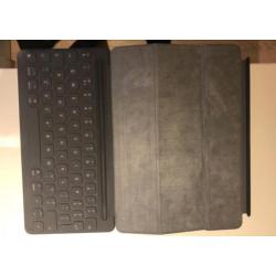 iPad pro smart keyboard