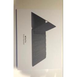 iPad pro smart keyboard