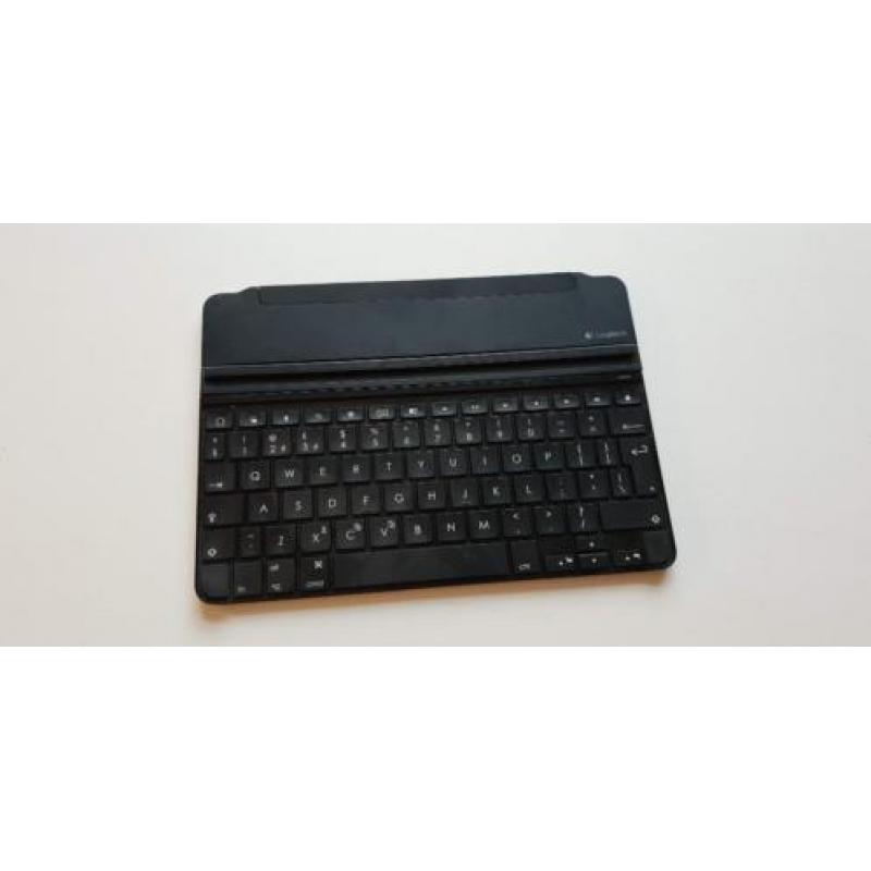 Logitech ultra thin keyboard cover voor iPad air 2