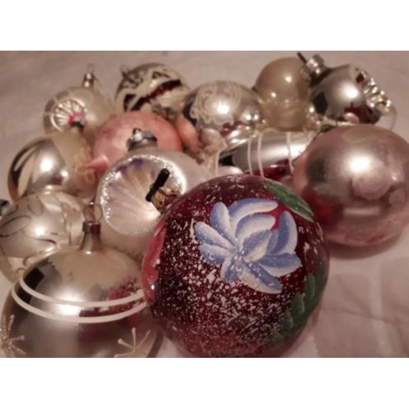 13 oude glazen kerstballen