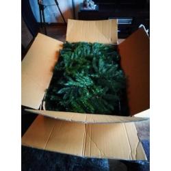 Supermooie Triumph Forest Frosted Pine Tree kerstboom 260 cm