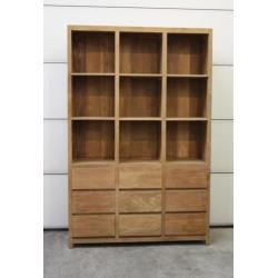 Boekenkast van teakhout met twee schuifdeuren # Indoteak