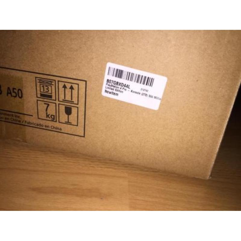 Sony Playstation 4 Pro 2TB 500 Million Limited Edition