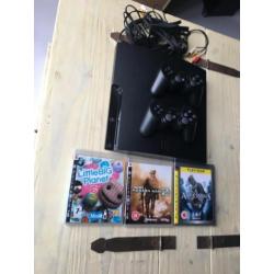playstation 3 met 2 controllers en 3 spellen