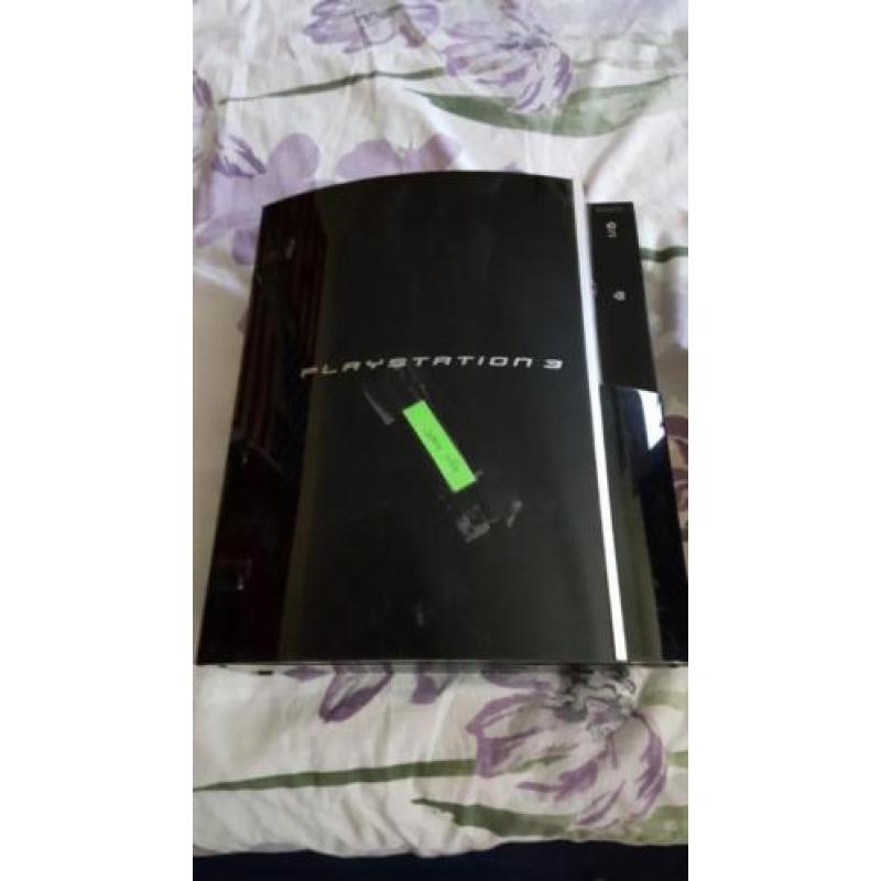 2 complete behuizingen voor de ps3 ( lege behuizingen)