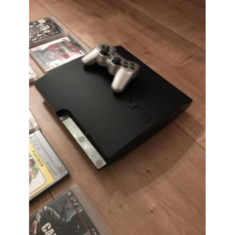 PlayStation 3 slim met 16 games!