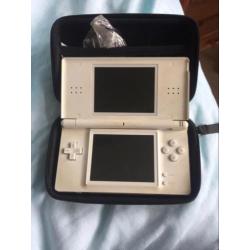 Nintendo ds lite met 8 spellen en accessoires