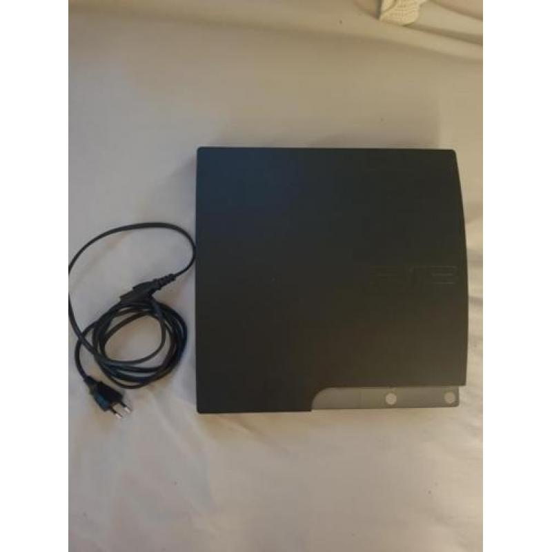 Playstation 3 2 controllers (incl. oplader) 10 spellen