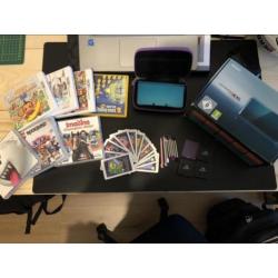 Aqua blauwe 3ds met spellen en toebehoren