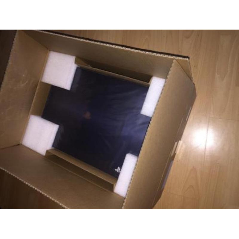 Sony Playstation 4 Pro 2TB 500 Million Limited Edition
