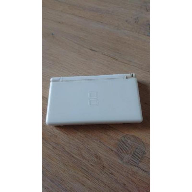 Nintendo DS Lite