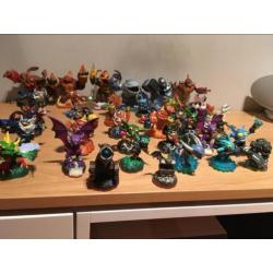 36 skylanders +platform en tasje