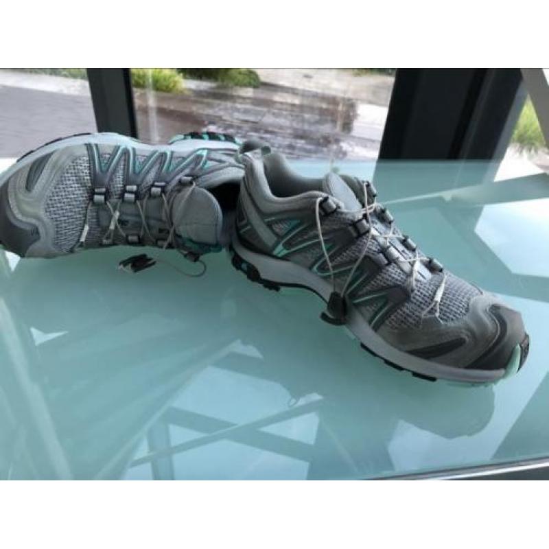 Salomon wandel/sport schoenen lichtgewicht mt39 nieuwstaat!
